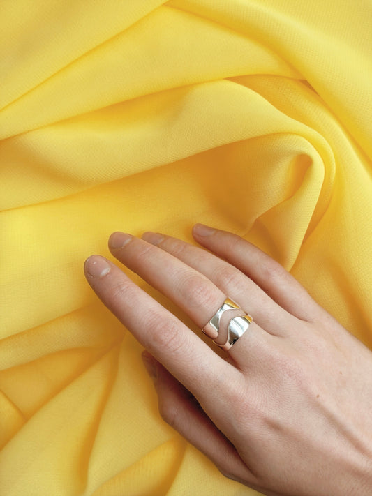 Wavy Nestled Ring Set