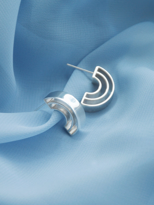 Sylvia Half Hoops